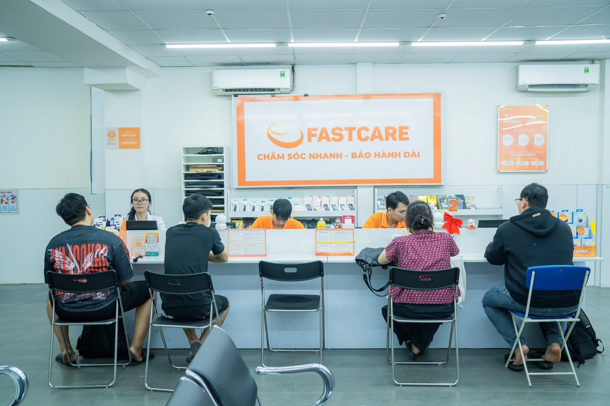 Không gian tư vấn phụ kiện tại FASTCARE