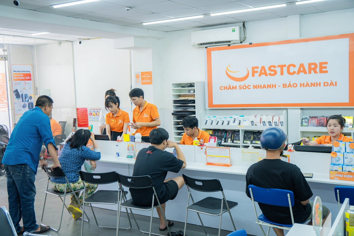 Cửa hàng FASTCARE tư vấn phụ kiện Không gian tư vấn phụ kiện tại FASTCARE