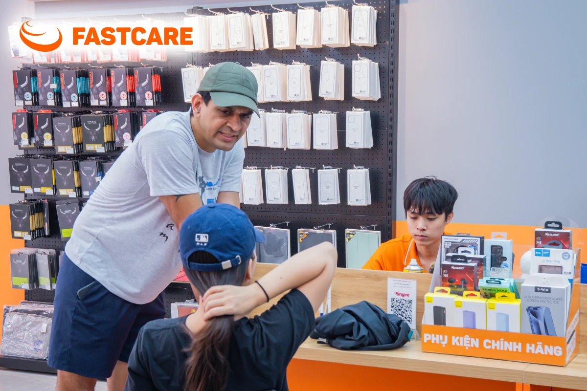 Cửa hàng FASTCARE tiếp nhận điện thoại