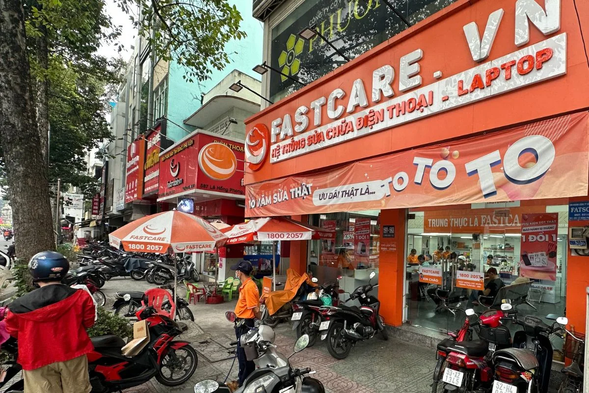 cua-hang-fastcare-sua-chua-dien-thoai-laptop.webp