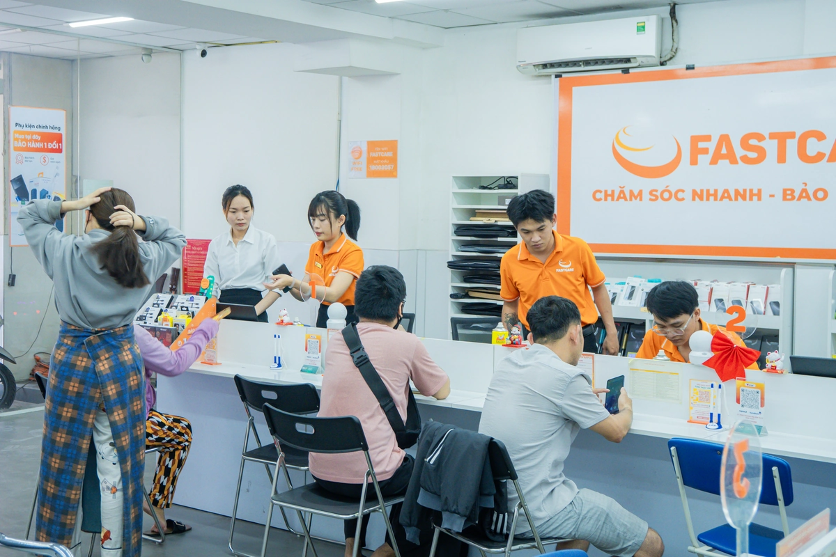 Không gian tư vấn phụ kiện tại FASTCARE