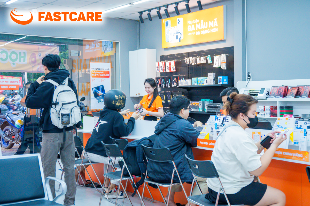 Minh họa kiểm tra camera iPhone rung bất thường tại FASTCARE