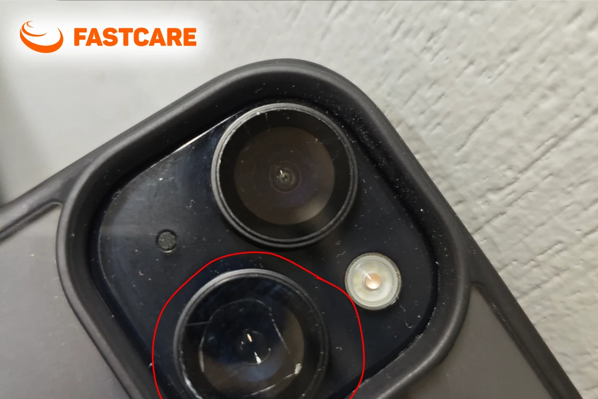 Trao đổi nhu cầu sửa thiết bị với khách