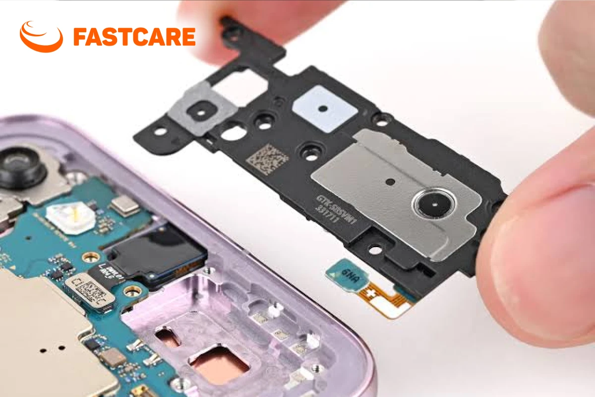 Hình ảnh minh họa dịch vụ thay loa Samsung tại FASTCARE