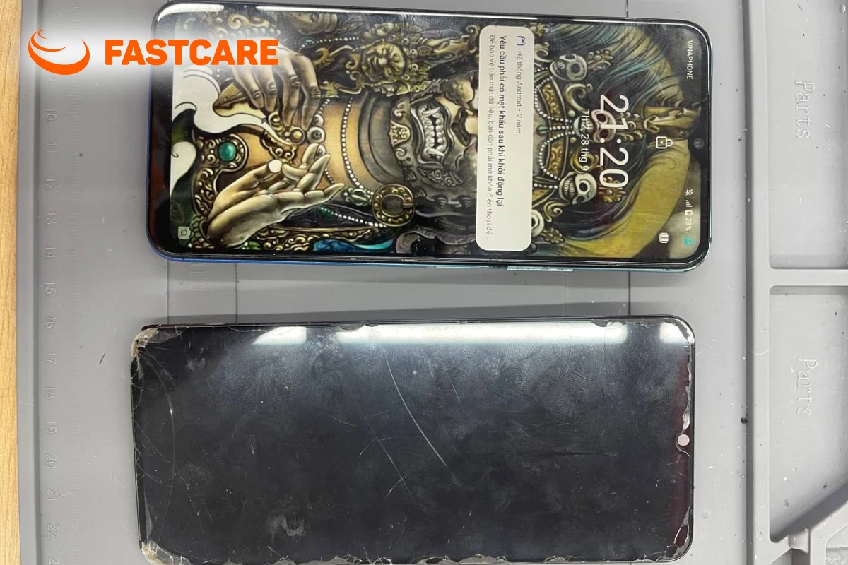 Kiểm tra Samsung trong quá trình thay màn hình